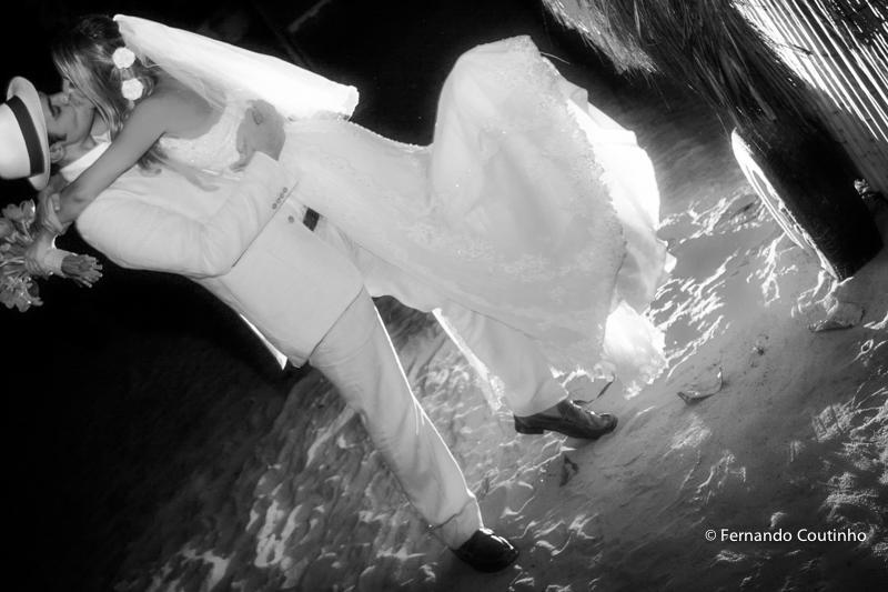 Ensaio do casal, fotos dos noivos, ensaio da noiva, foto de noiva, foto de noivo, fotos na praia, fotos beira mar, fotos a luz da lua, Fotos de familia, fotos protocolares, fotos de padrinhos, fotos dos pais, fotos com amigos, fotos com irmaos, fotos com 