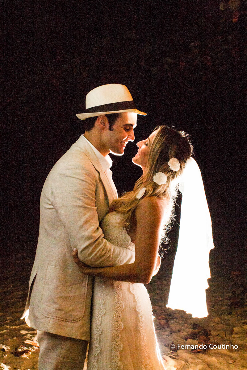 Ensaio do casal, fotos dos noivos, ensaio da noiva, foto de noiva, foto de noivo, fotos na praia, fotos beira mar, fotos a luz da lua, Fotos de familia, fotos protocolares, fotos de padrinhos, fotos dos pais, fotos com amigos, fotos com irmaos, fotos com 