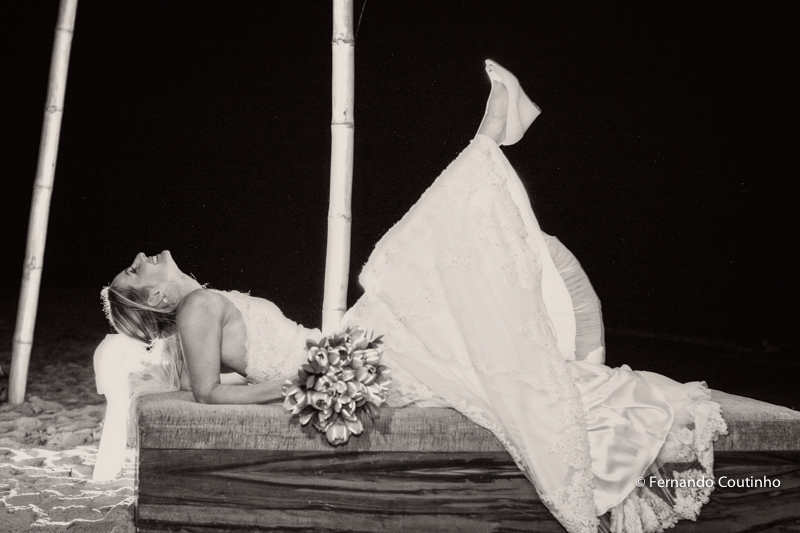 Ensaio do casal, fotos dos noivos, ensaio da noiva, foto de noiva, foto de noivo, fotos na praia, fotos beira mar, fotos a luz da lua, Fotos de familia, fotos protocolares, fotos de padrinhos, fotos dos pais, fotos com amigos, fotos com irmaos, fotos com 