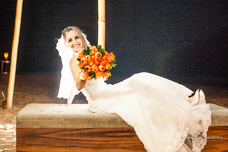 Ensaio do casal, fotos dos noivos, ensaio da noiva, foto de noiva, foto de noivo, fotos na praia, fotos beira mar, fotos a luz da lua, Fotos de familia, fotos protocolares, fotos de padrinhos, fotos dos pais, fotos com amigos, fotos com irmaos, fotos com 