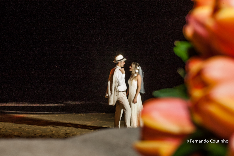 Ensaio do casal, fotos dos noivos, ensaio da noiva, foto de noiva, foto de noivo, fotos na praia, fotos beira mar, fotos a luz da lua, Fotos de familia, fotos protocolares, fotos de padrinhos, fotos dos pais, fotos com amigos, fotos com irmaos, fotos com 