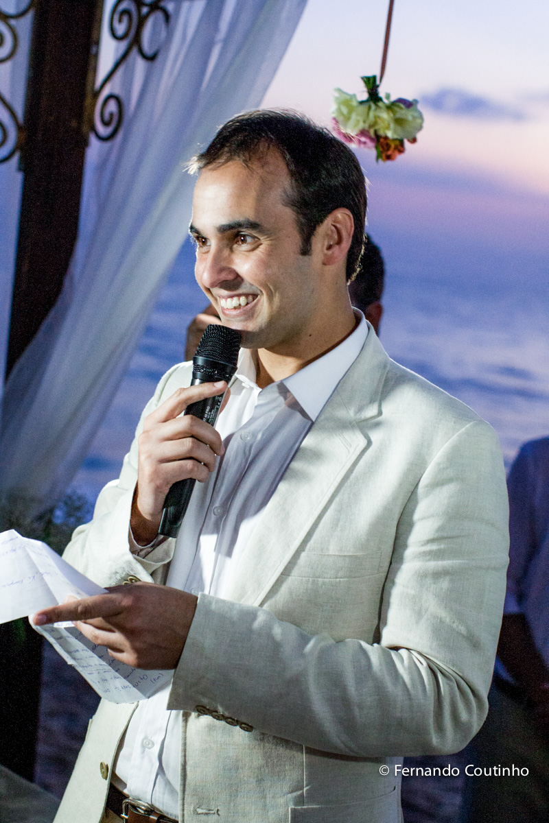 Casamento na praia, casamento no por do sol, casamento no litoral, Barracudas beach bar e restaurante, praia de toc toc pequeno, sao sebastiao, sao paulo, litoral norte, beira mar, pe na areia, casamento pe na areia, casamento descolado, ceu azul,fernando