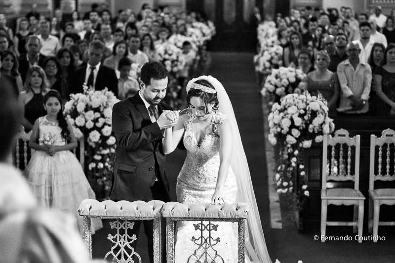 fernando coutinho, fotografia de casamento, fotografo de casamento, Igreja Nossa Senhora das Dores, Clube Fonte sao paulo, Bartenders, The Brothers Bar, bem casado, ana tereza de itatiba, sao paulo, bolo de casamento, buffet ancona, buffet de casamento, b