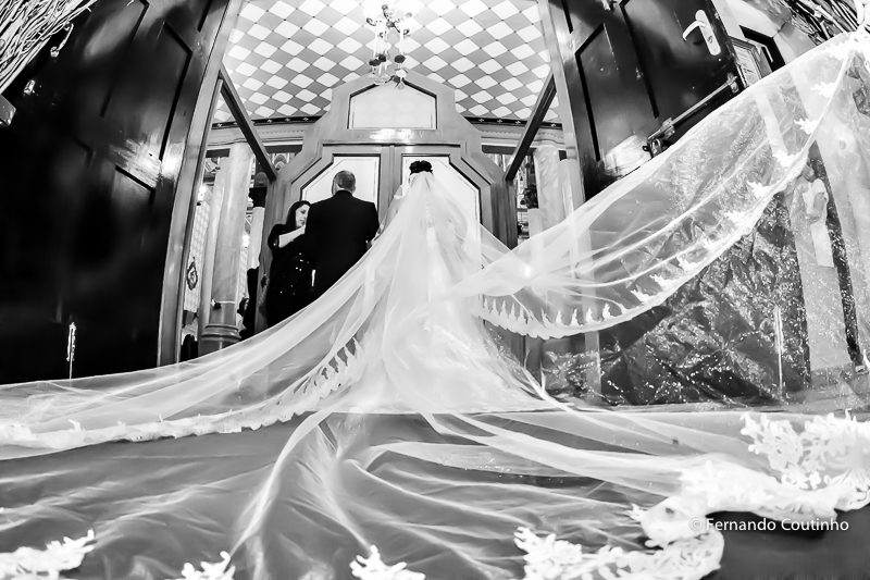 noiva na porta da igreja,Passarela espelhada, Assessoria Completa, Balaguer Simões Special Events,Decorador Cerimônia,Santos Decorações,Músicos Cerimônia Art Encanto, Lola Flores,Iluminação Cênic