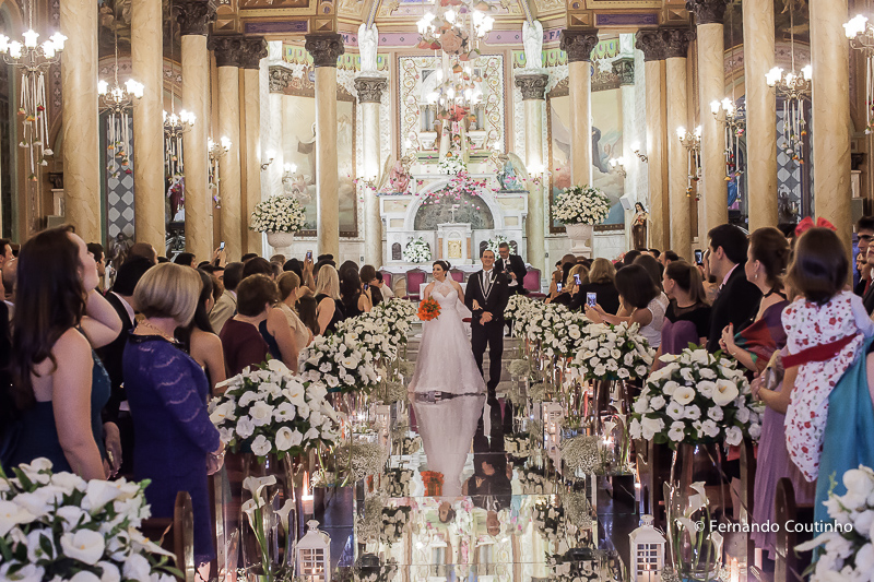 Passarela espelhada, Assessoria Completa, Balaguer Simões Special Events,Decorador Cerimônia,Santos Decorações,Músicos Cerimônia Art Encanto, Lola Flores,Iluminação Cênica, Valérius Bertas