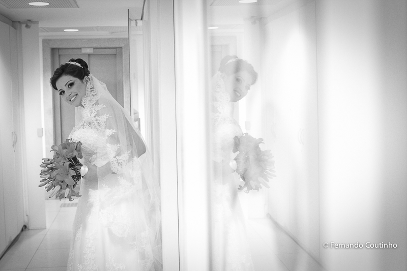 noiva pronta, noiva no espelho,Assessoria Completa, Balaguer Simões Special Events,Decorador Cerimônia,Santos Decorações,Músicos Cerimônia Art Encanto, Lola Flores,Iluminação Cênica, Valér