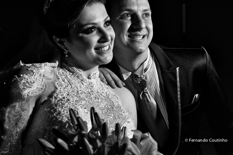 ensaio de casal, ensaio dos noivos, foto de noiva, noiva e buquet, buquet de noiva, noivos no carro, Passarela espelhada, Assessoria Completa, Balaguer Simões Special Events,Decorador Cerimônia,Santos Decorações,Músicos C