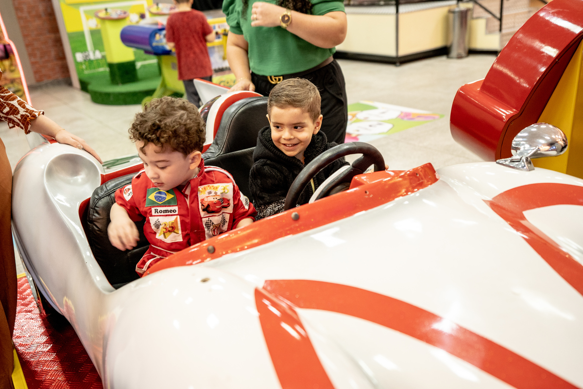 Buffet Kifolia Prime aniversário Romeo Camila Kobata