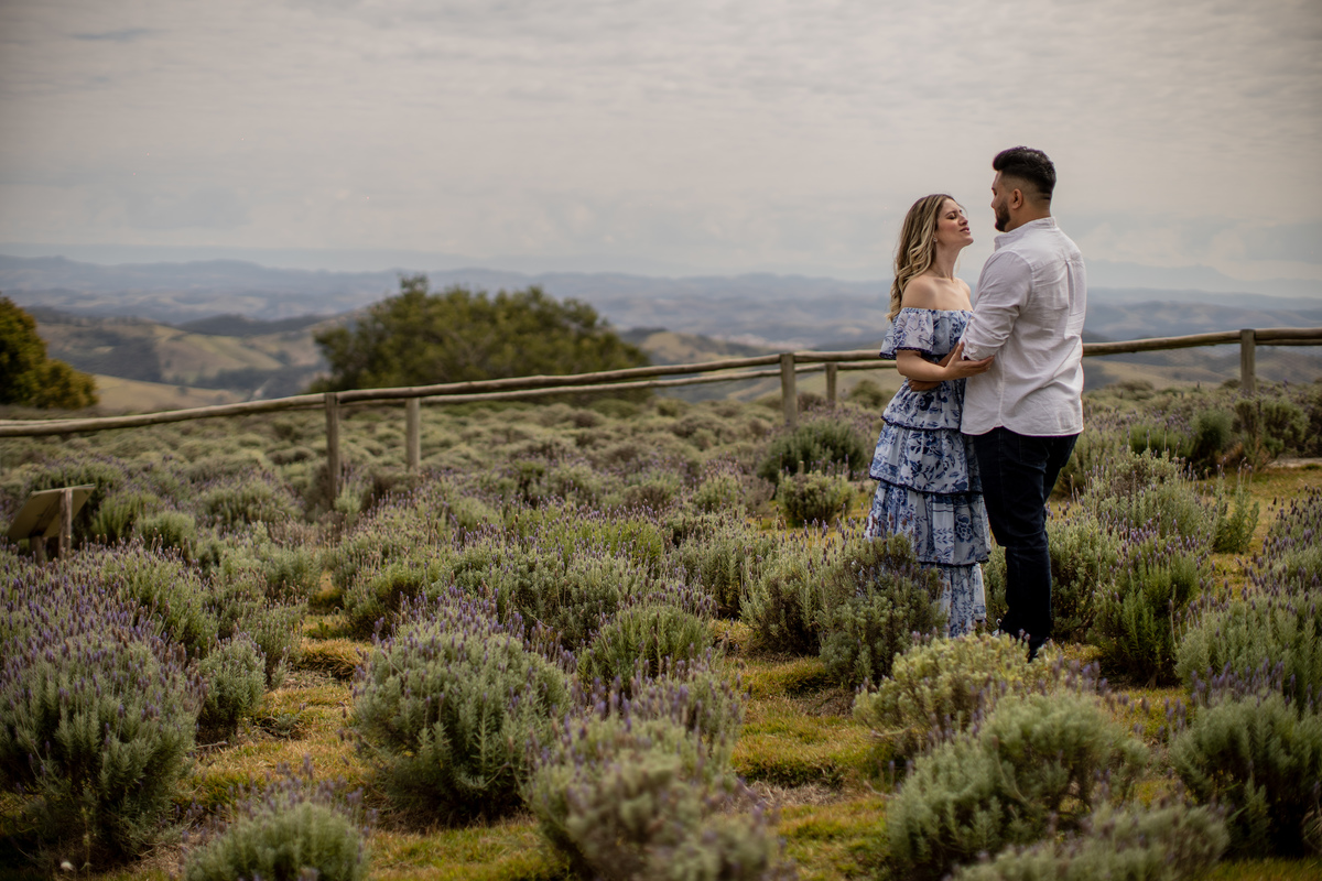 Ensaio pré wedding Maria Izabela e Cristiano Lavandário - Cunha - SP davi martins
