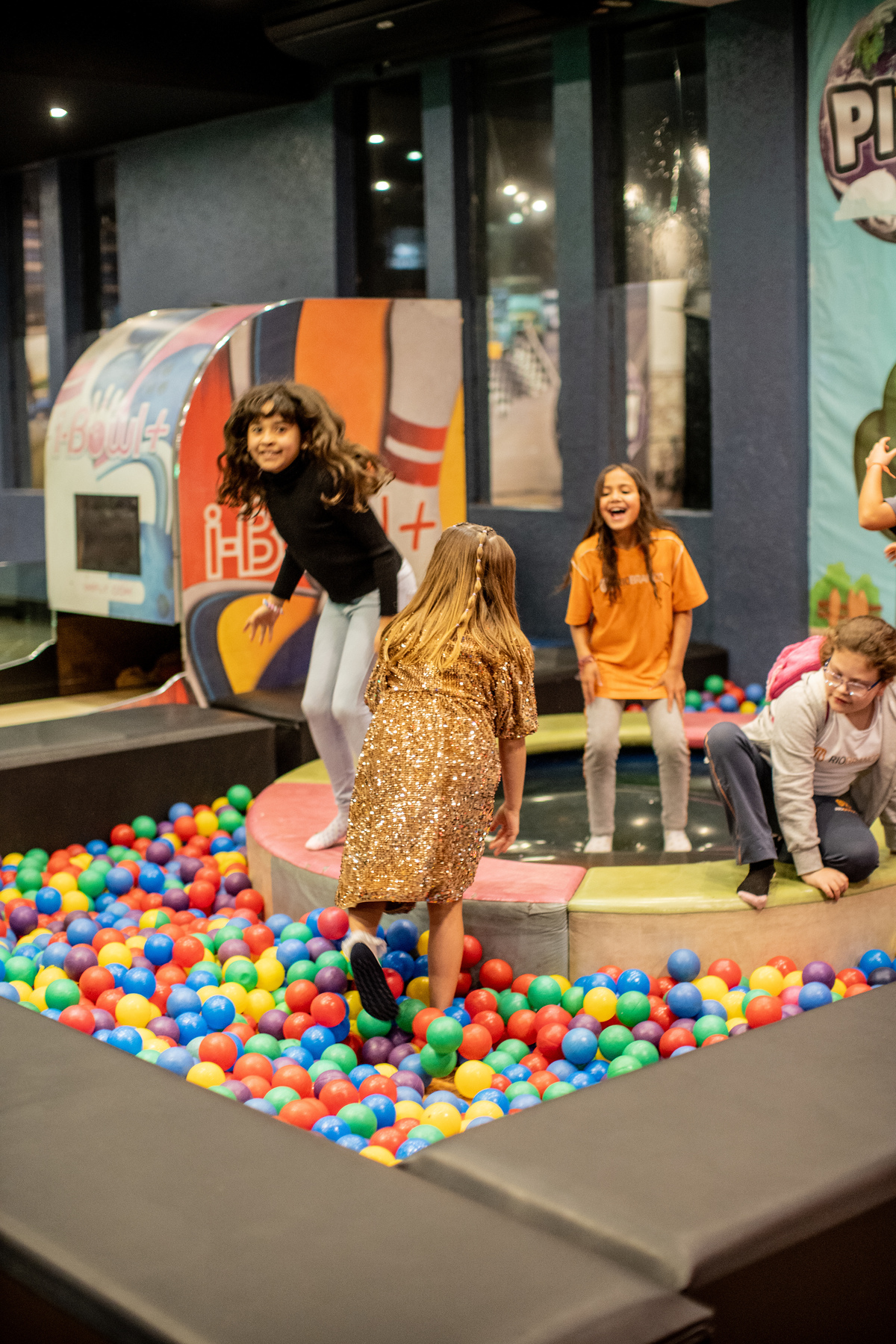 Buffet Planeta Kids - São Paulo - SP Aniversário Julia e Aline