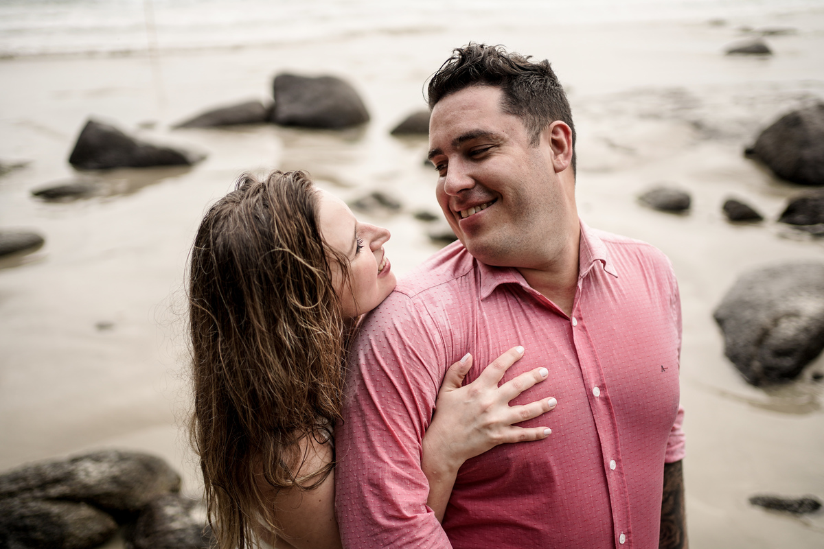 ensaio praia casal romantico roberto thayse