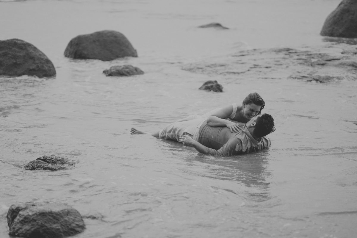 ensaio praia casal romantico roberto thayse