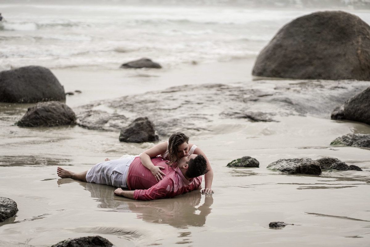 ensaio praia casal romantico roberto thayse