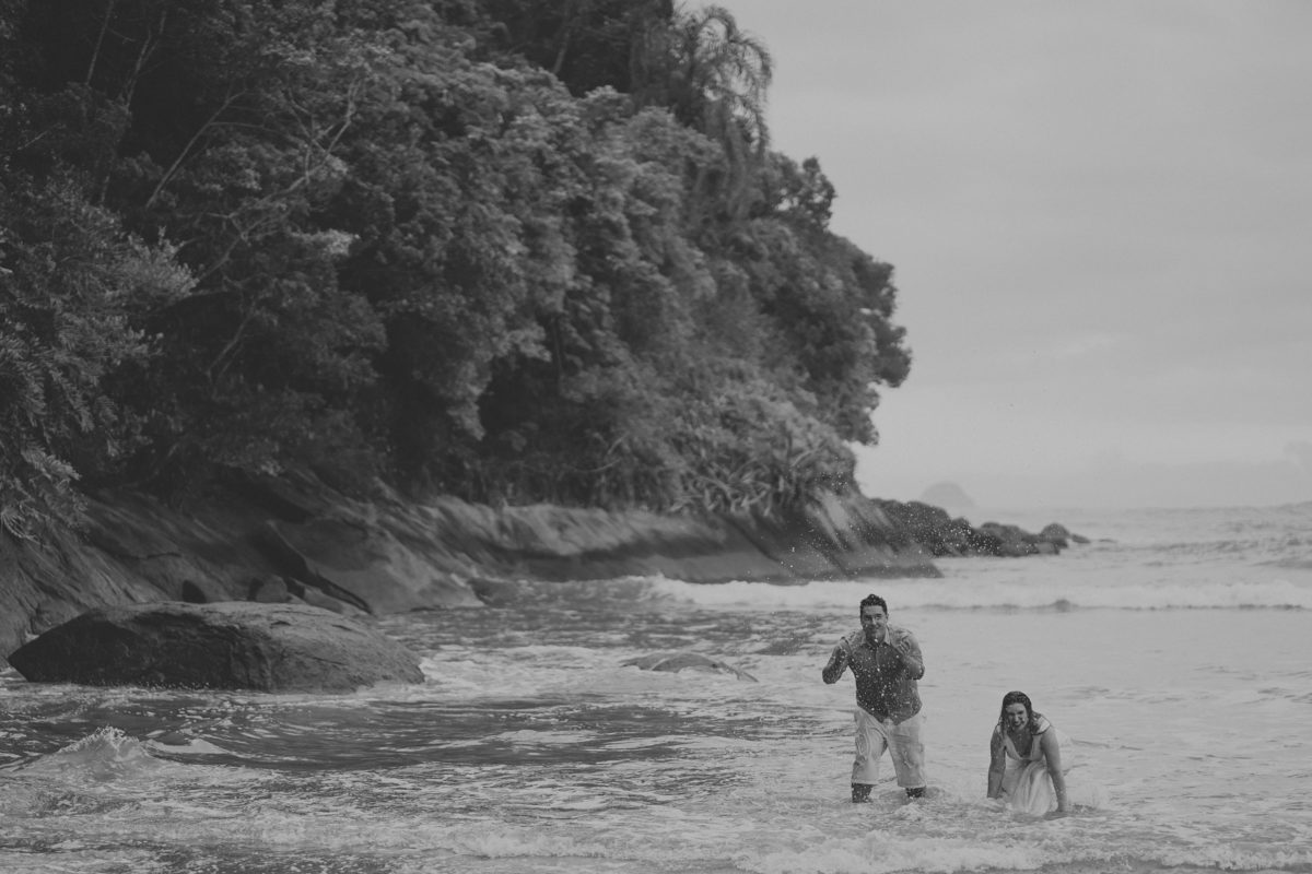 ensaio praia casal romantico roberto thayse