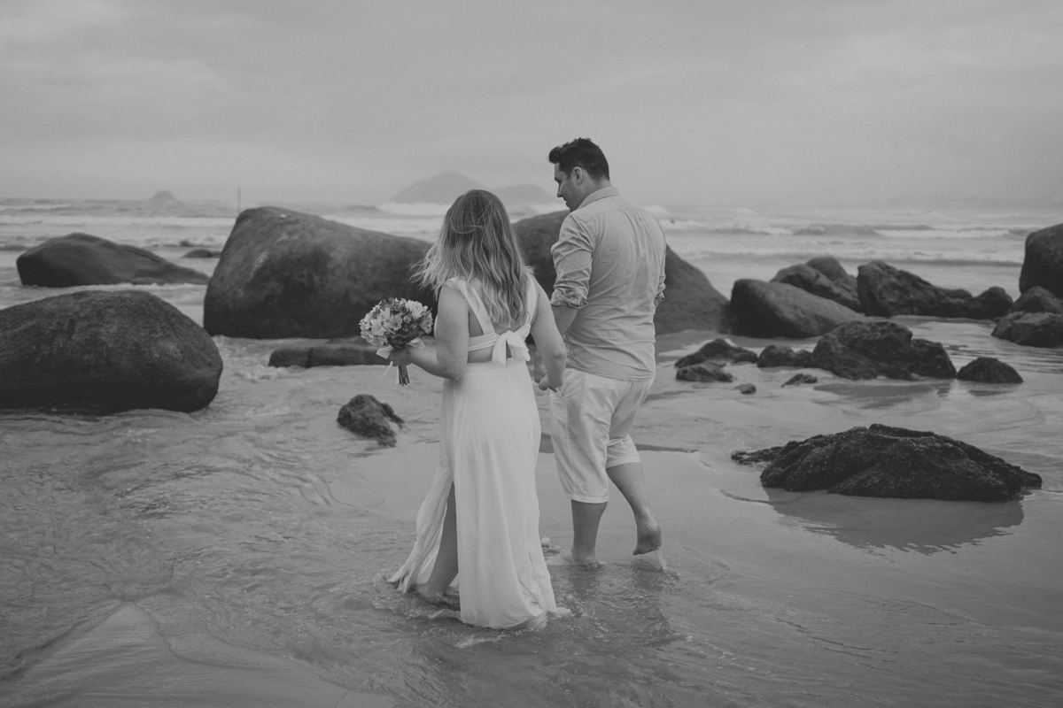 ensaio praia casal romantico roberto thayse