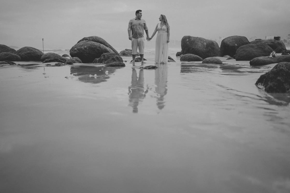 ensaio praia casal romantico roberto thayse