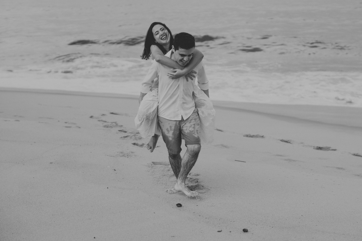 Ensaio pré wedding Rosi e Arthur praia são sebastião davi martins