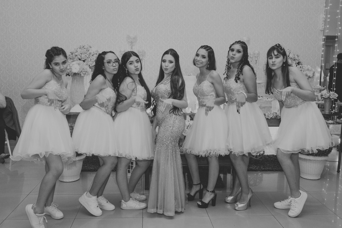 Aniversário 16 anos Gabriela Nega Buffet monte Oliveto 