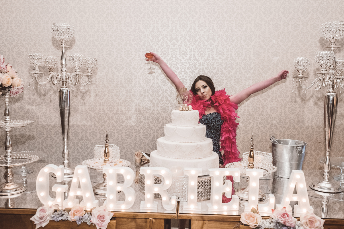 Aniversário 16 anos Gabriela Nega Buffet monte Oliveto 