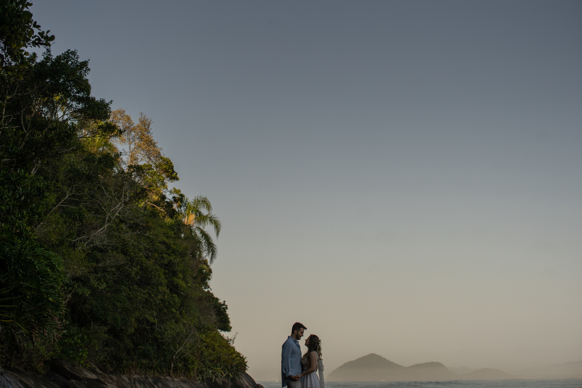ensaio pré wedding Luiz e Priscila riviera praia davimartins
