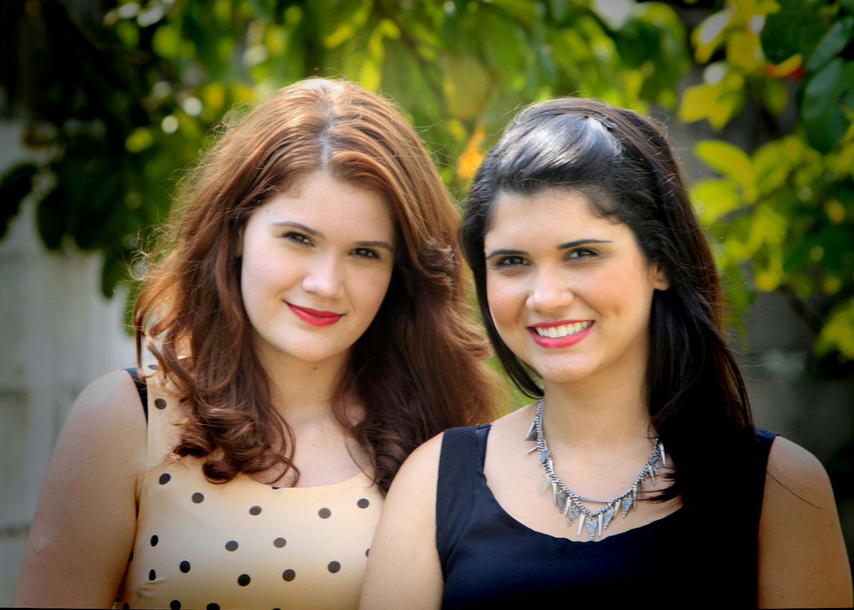 cada sorriso mais lindo que o outro, garotas sensasionais, verdadeira deusa nas lentes do nico