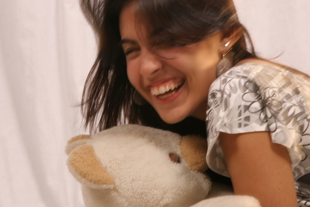 um abraco e um sorriso perfeitos para um ensaio fotografico, foi pura diversao com essa modelo no nico studio fotografico, venha fazer parte da equipe das deusas.