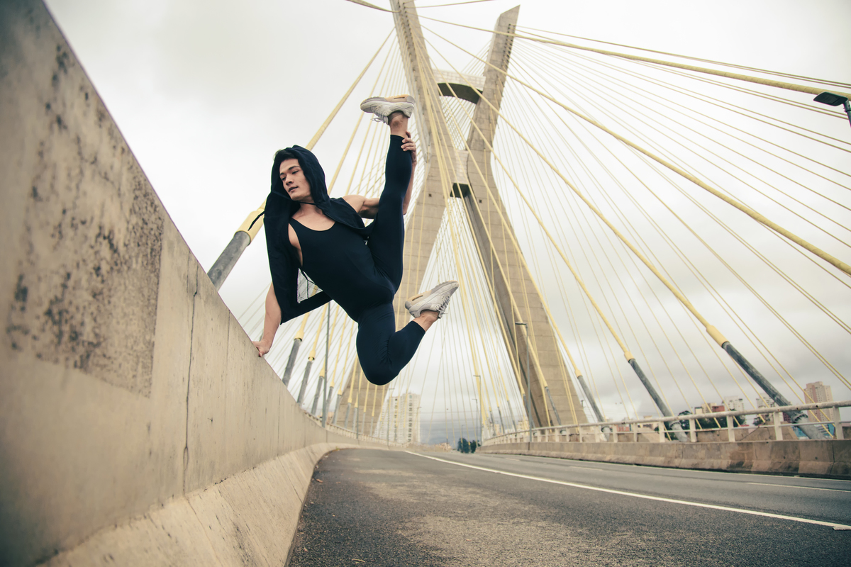 Ensaio fotográfico com Yoshi Suzuki
Ensaio Ballet Urbano  em São Paulo na ponte estaiada.