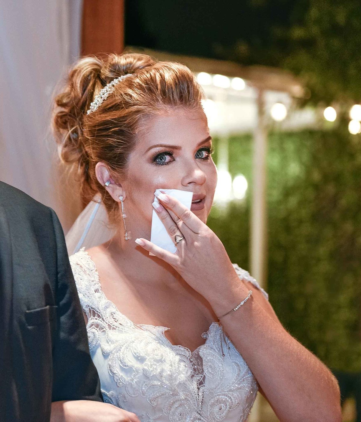 Chrystiane chorando durante a cerimônia