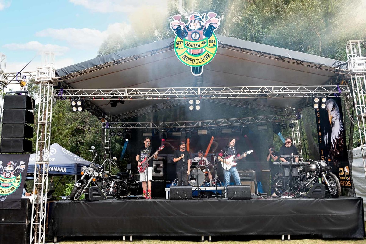 Show Banda Eruption V - Aniversário 22 Anos Águias TS Moto Clube no Parque do Rizzo - Embu