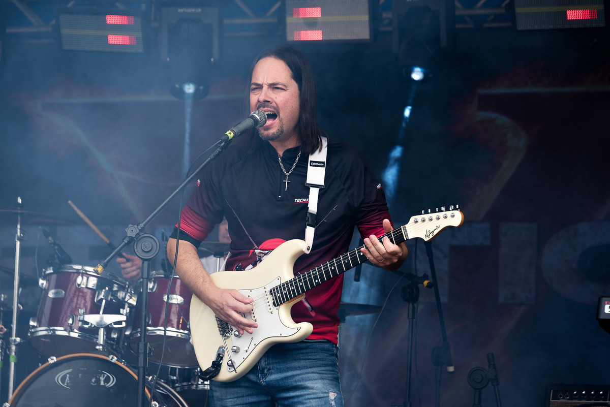 Show Banda Eruption V - Aniversário 22 Anos Águias TS Moto Clube no Parque do Rizzo - Embu