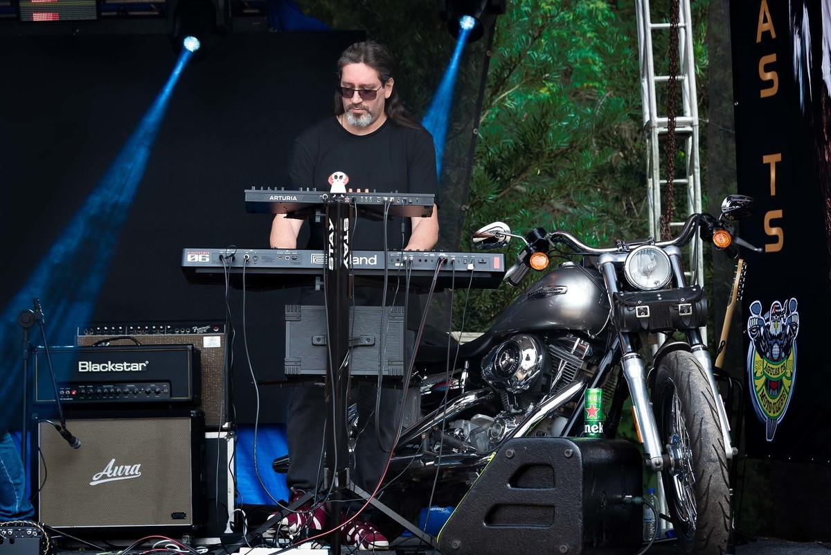 Show Banda Eruption V - Aniversário 22 Anos Águias TS Moto Clube no Parque do Rizzo - Embu