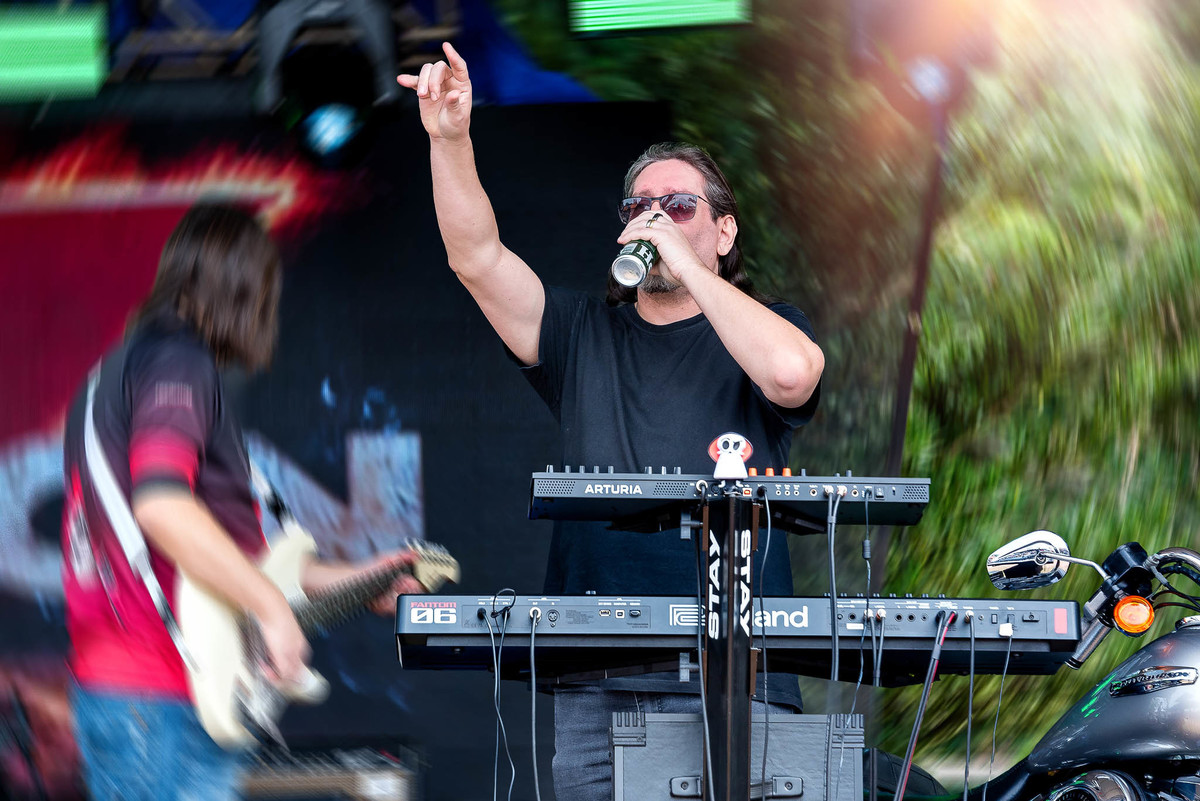 Show Banda Eruption V - Aniversário 22 Anos Águias TS Moto Clube no Parque do Rizzo - Embu