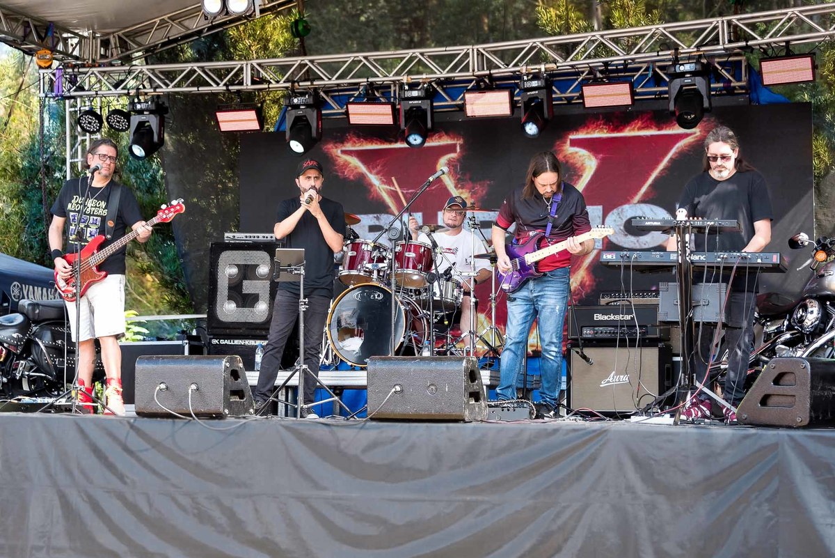 Show Banda Eruption V - Aniversário 22 Anos Águias TS Moto Clube no Parque do Rizzo - Embu
