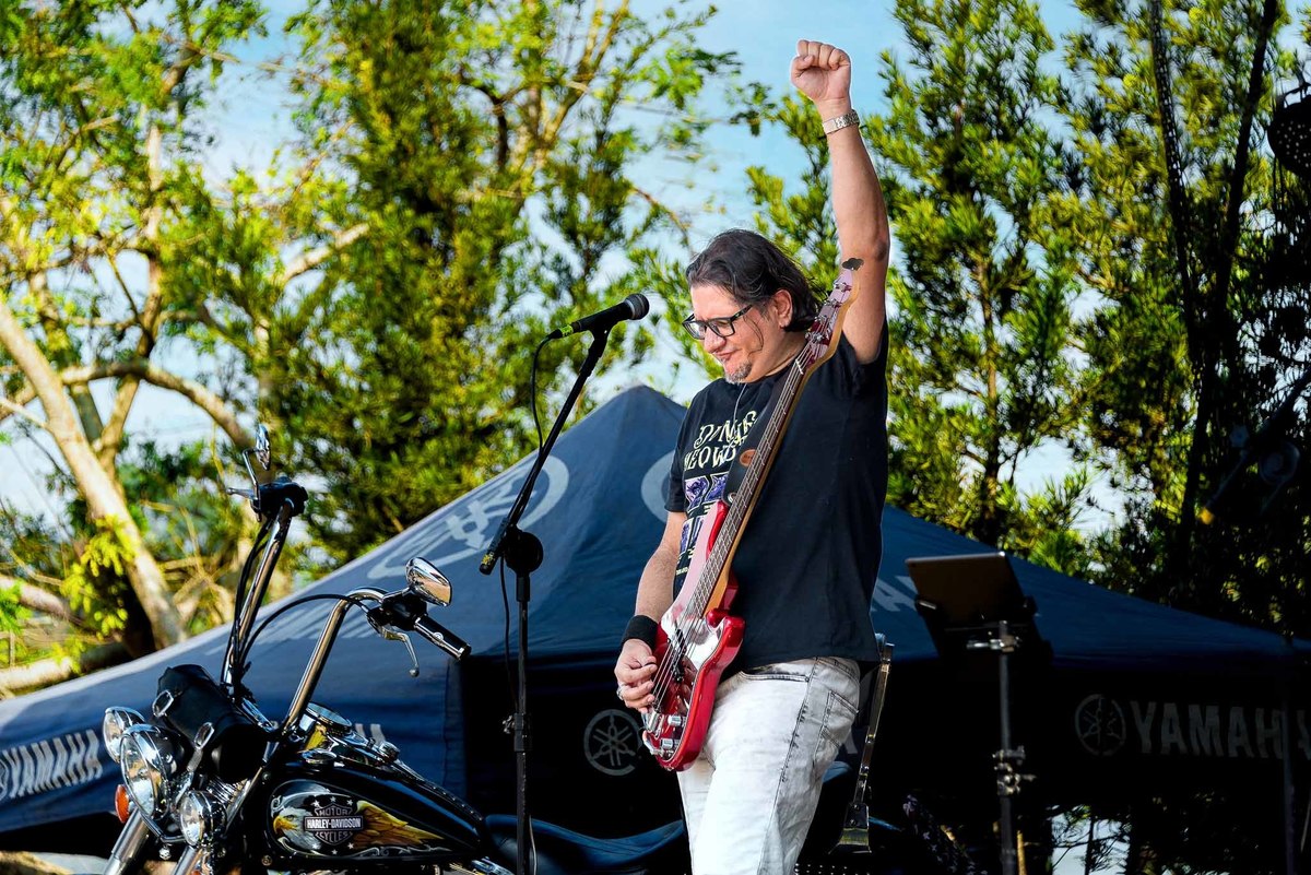 Show Banda Eruption V - Aniversário 22 Anos Águias TS Moto Clube no Parque do Rizzo - Embu