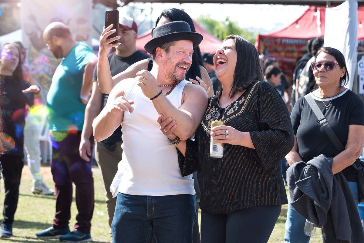 Show Banda Eruption V - Aniversário 22 Anos Águias TS Moto Clube no Parque do Rizzo - Embu