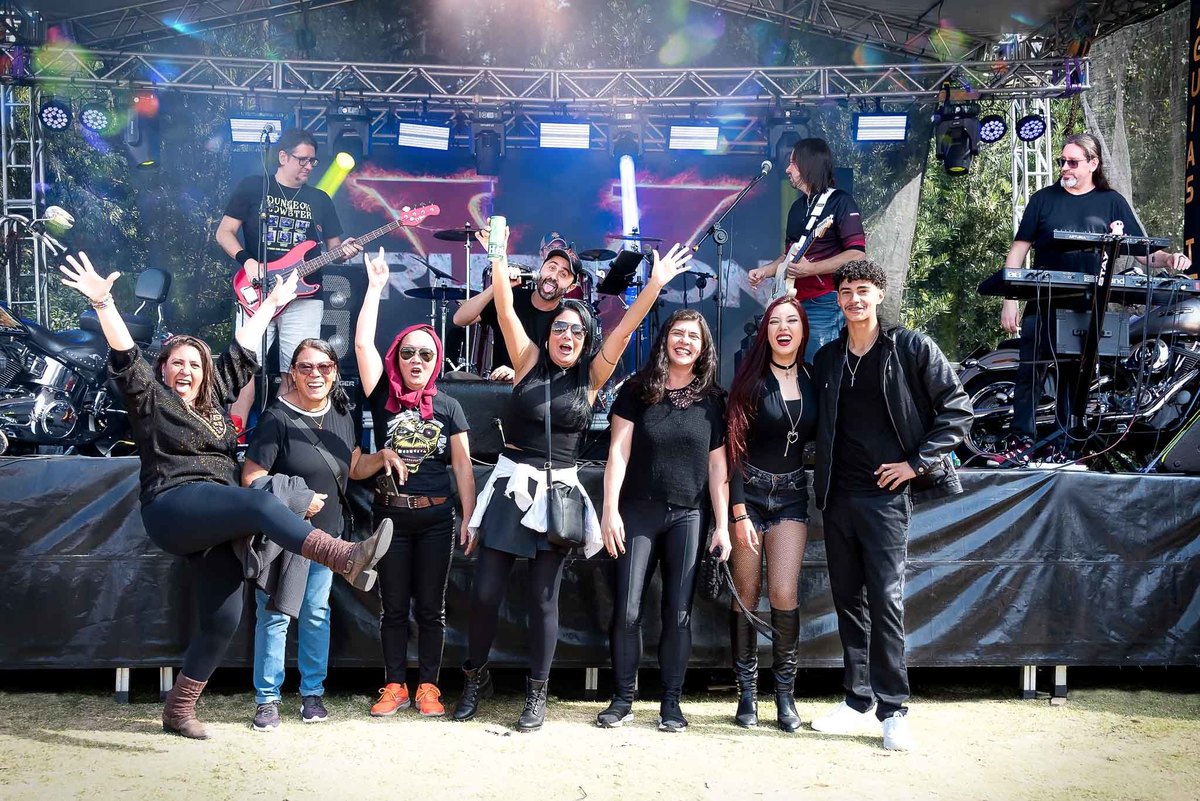 Show Banda Eruption V - Aniversário 22 Anos Águias TS Moto Clube no Parque do Rizzo - Embu