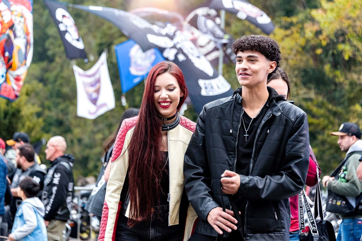 Show Banda Eruption V - Aniversário 22 Anos Águias TS Moto Clube no Parque do Rizzo - Embu