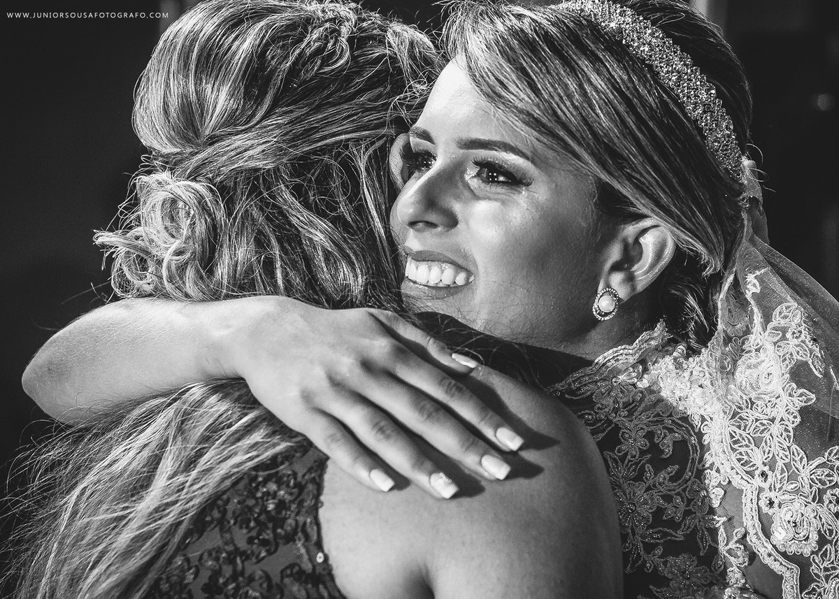 noiva emocionada