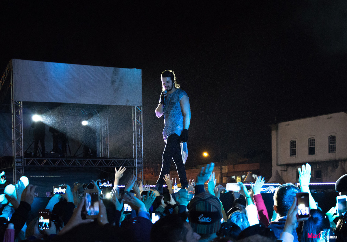 Luan Santana cantor