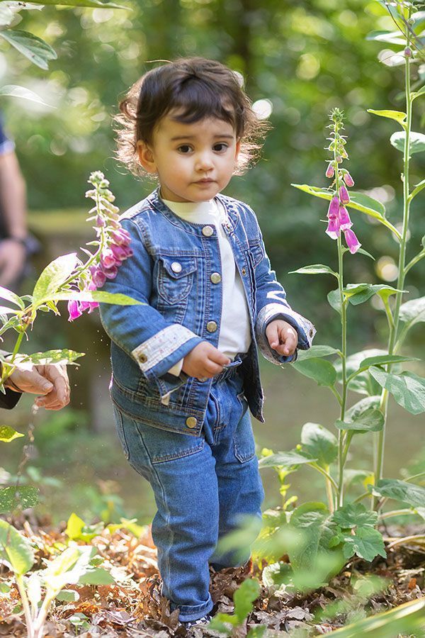 Maria Miguel ao pé das Flores do Fontelo