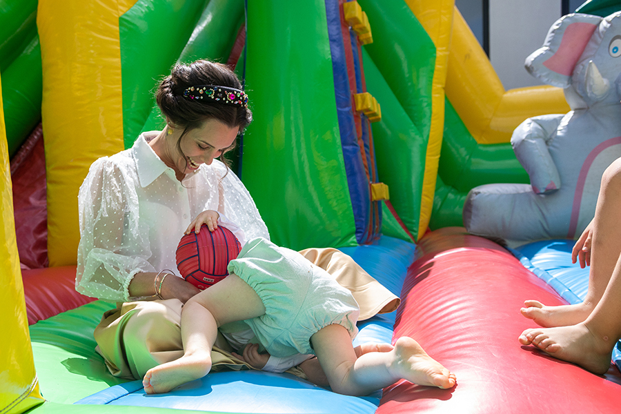 a brincar com a minha mãe