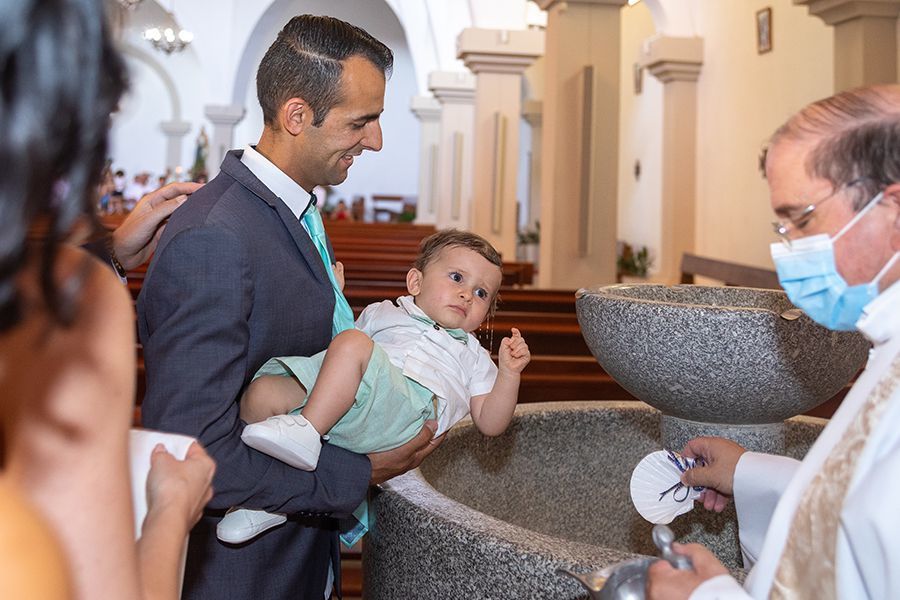 O padre da  Igreja Matriz do Satão