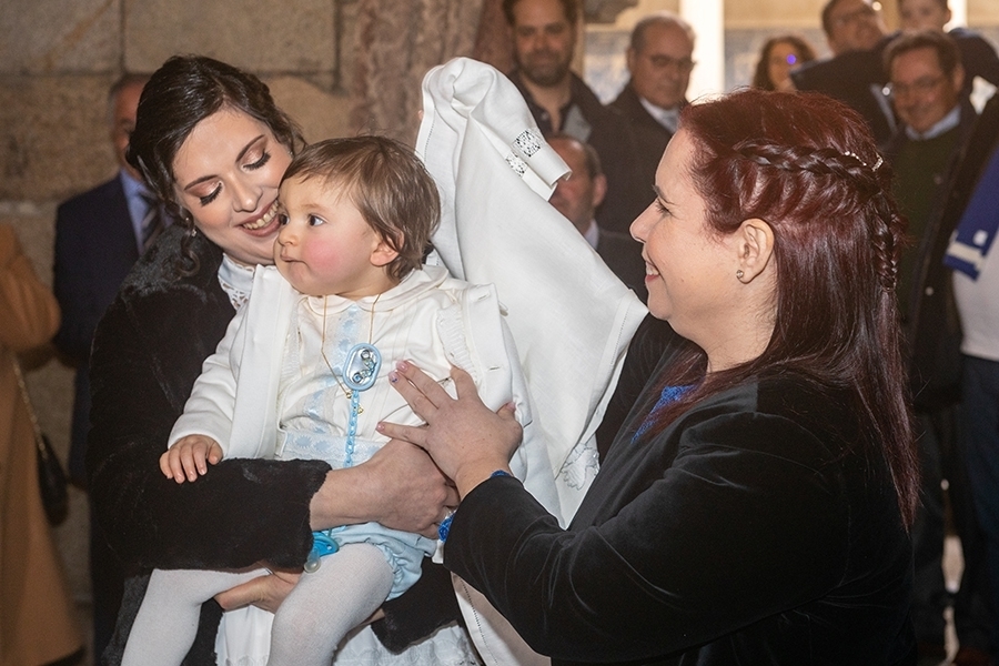 com a mãe e madrinha depois do Batismo