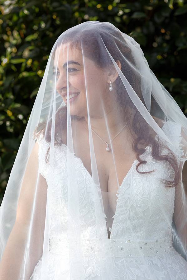 A Cristina ansiosa para ir para a igreja