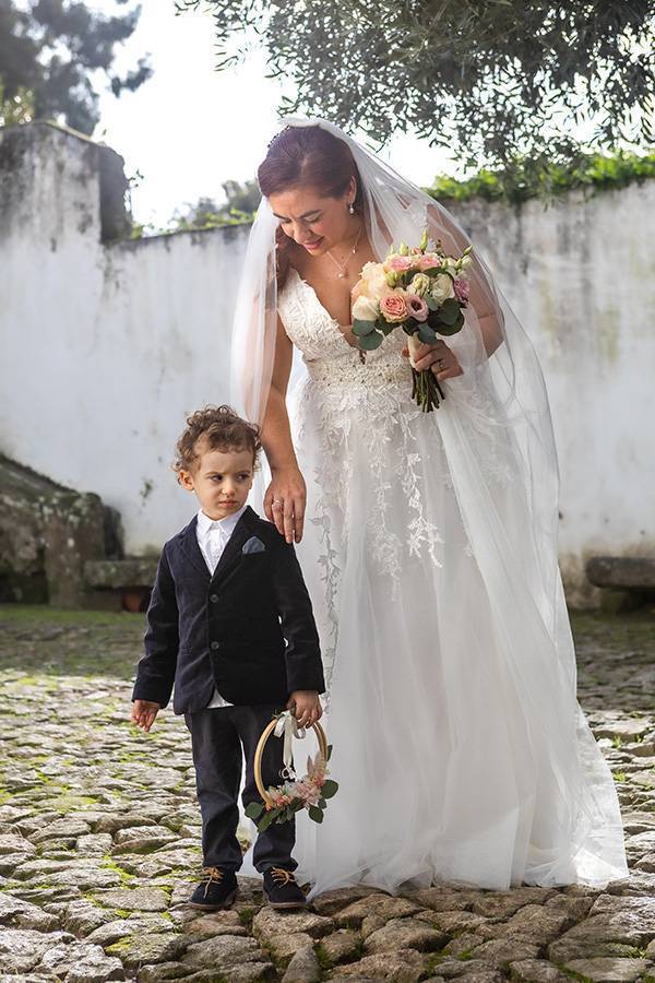 Á entrada da Igreja do Convento de São Francisco - Orgens - Viseu