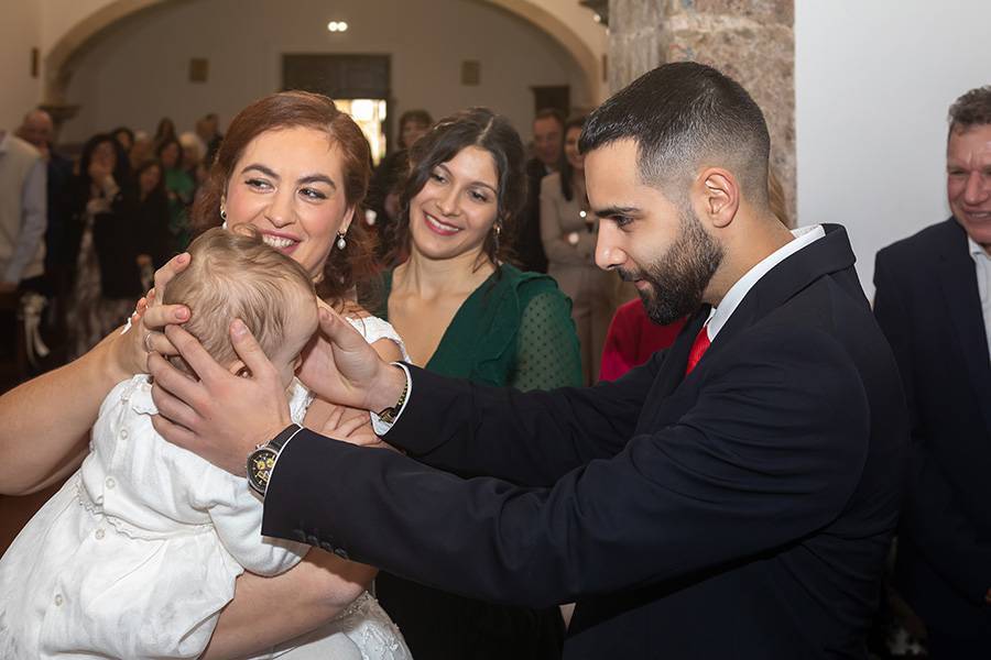 A Lara a ser abençoada pelo Padrinho