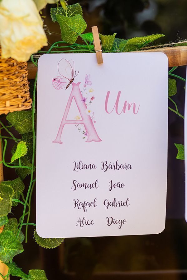 A mesa da Alice no dia do seu batizado