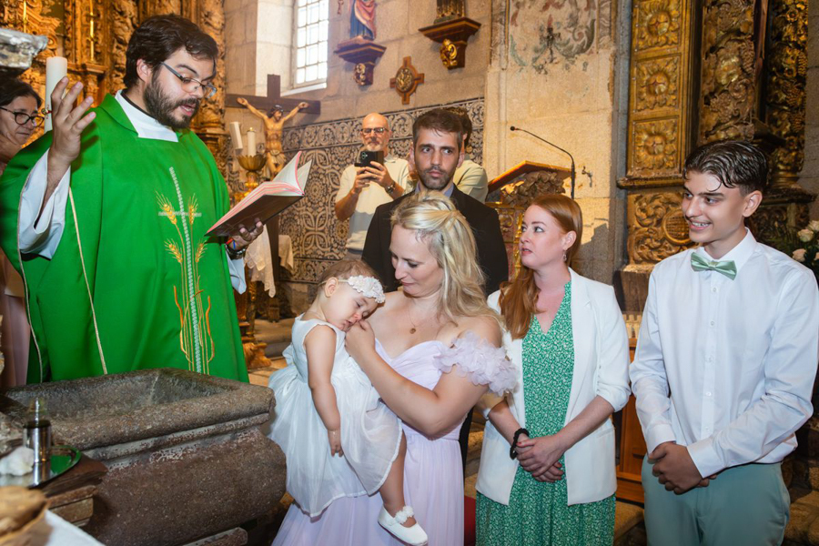 Com os meus Padrinhos - Igreja Nº Srª Assunção em Barcos - Tabuaço