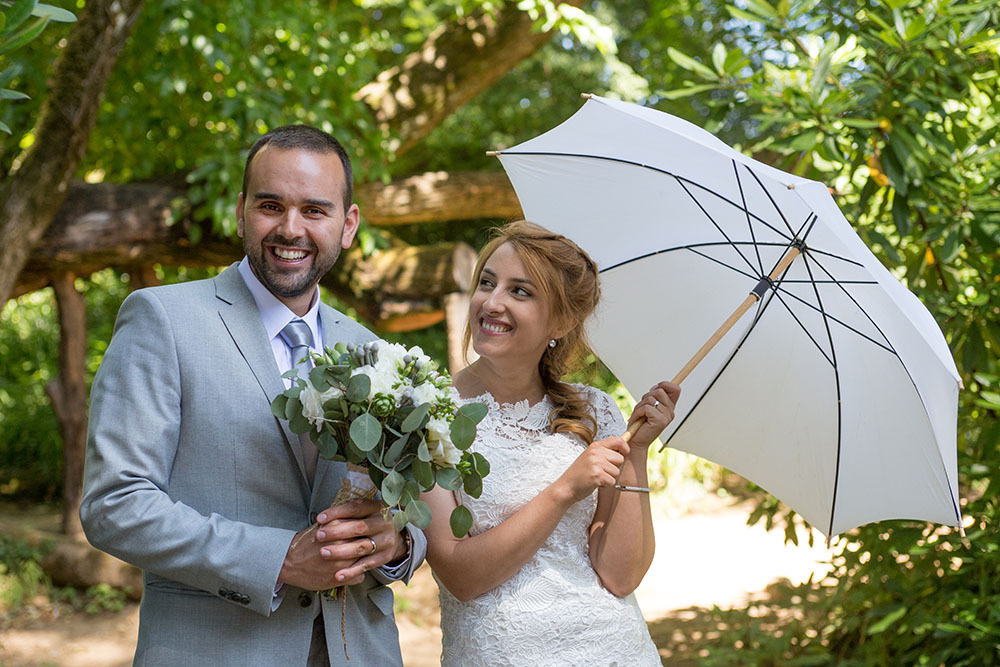 Os noivos no jardim da Casa da Ínsua - Penalva do Castelo