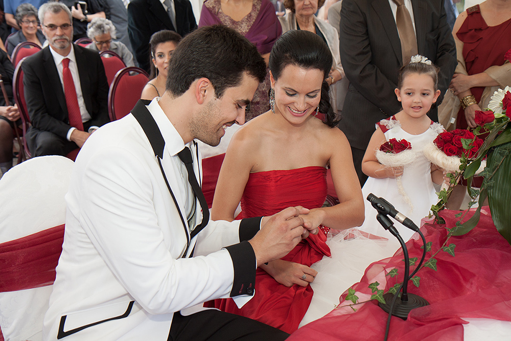 os noivos na cerimónia